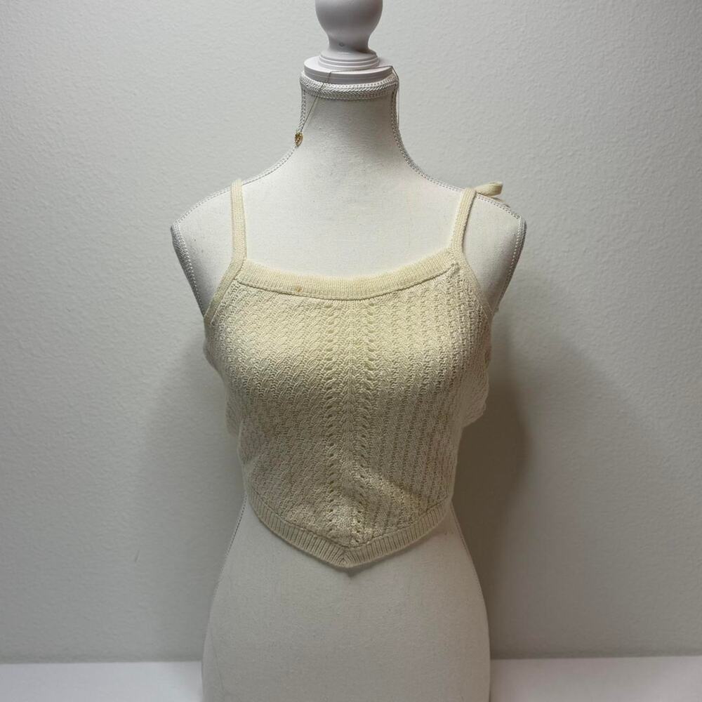 SO Clothing Size Small Y2K-Boho Crotchet Knitted Cropped Top Perfect For Summer